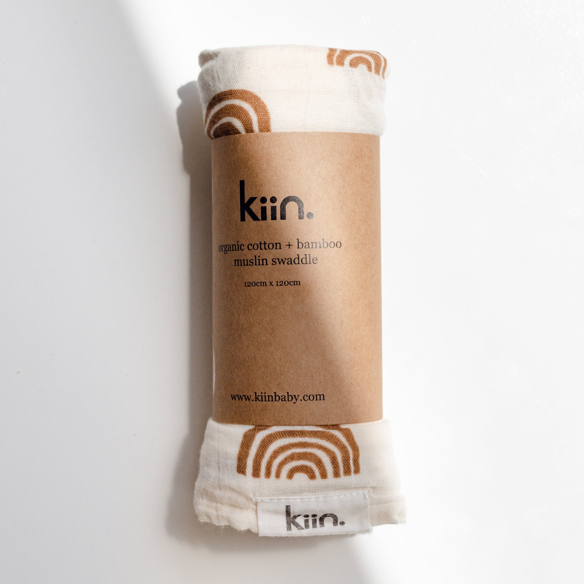 Kiin swaddles are made from the softest organic cotton + bamboo blend. The premium muslin fabric is lightweight & breathable, and incredibly soft and gentle on baby's skin; perfect for swaddling your little ones.
