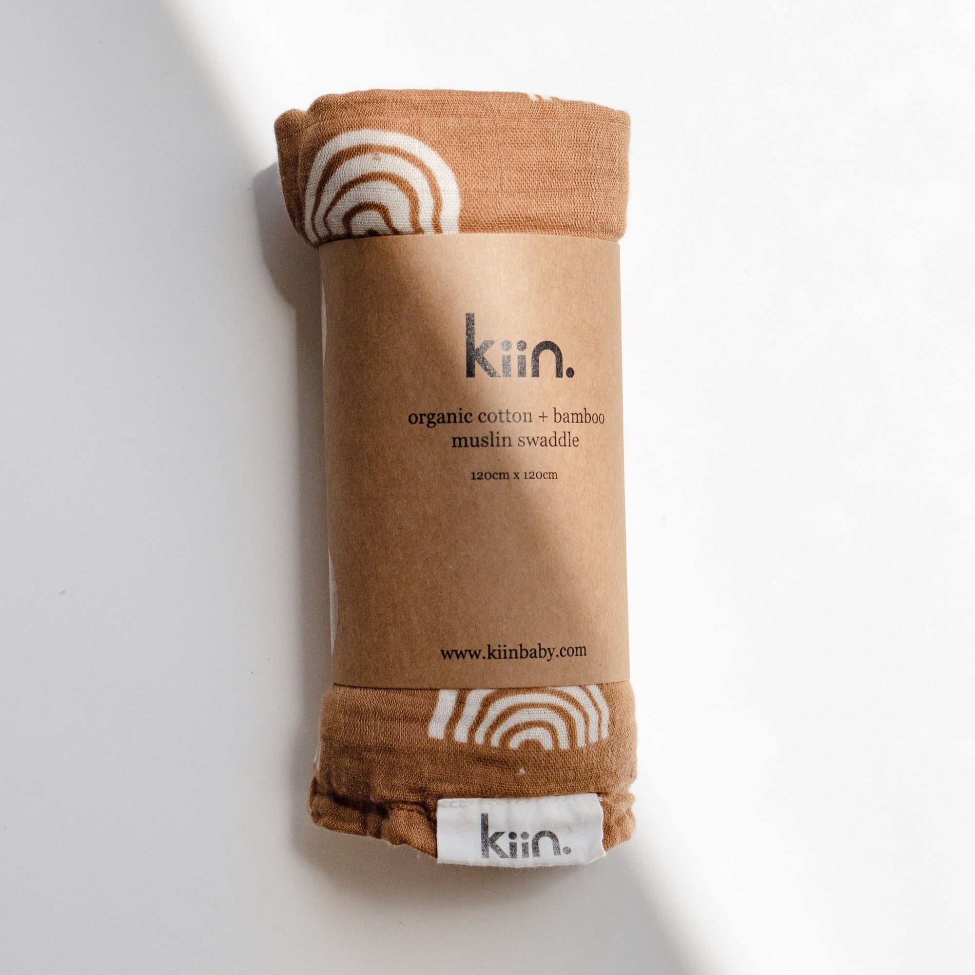 Kiin swaddles are made from the softest organic cotton + bamboo blend. The premium muslin fabric is lightweight & breathable, and incredibly soft and gentle on baby's skin; perfect for swaddling your little ones.