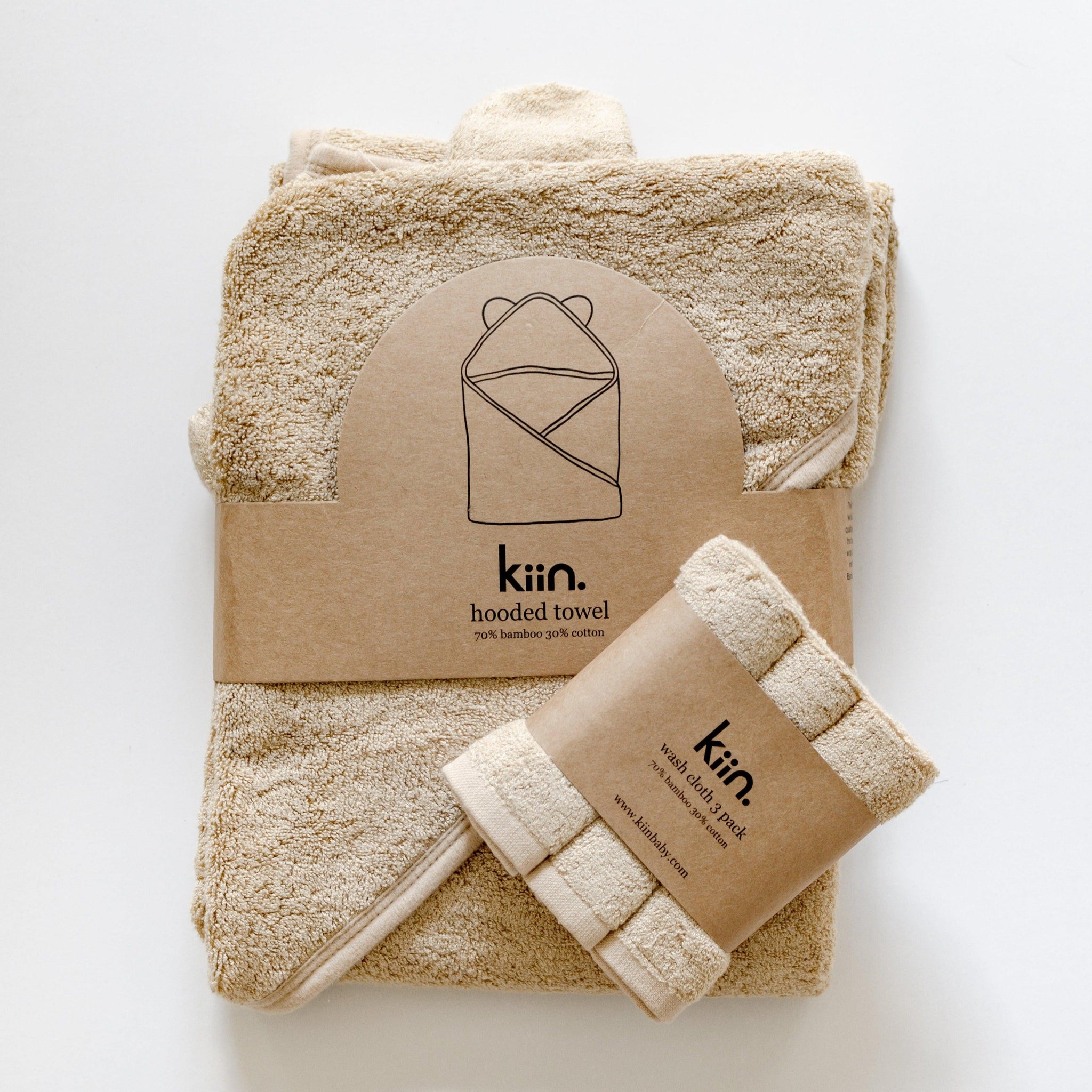 The Kiin Wash Cloth is the perfect accessory for bath & nappy change time. Designed with a hanging tab for easy hanging after use. Made in a super soft, and luxurious 500gsm cotton & bamboo blend, and measuring 25 x 25cm.